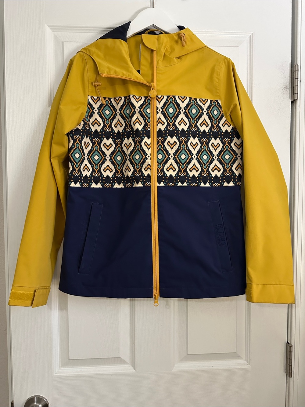 Outback Trading Co Women’s Rain Coat in Yellow and Navy with Patterned Panel
